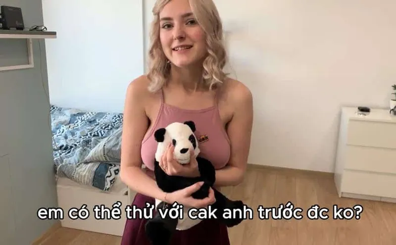 Gấu nhờ anh trai giúp vì chưa có kinh nghiệm để phang với bạn trai