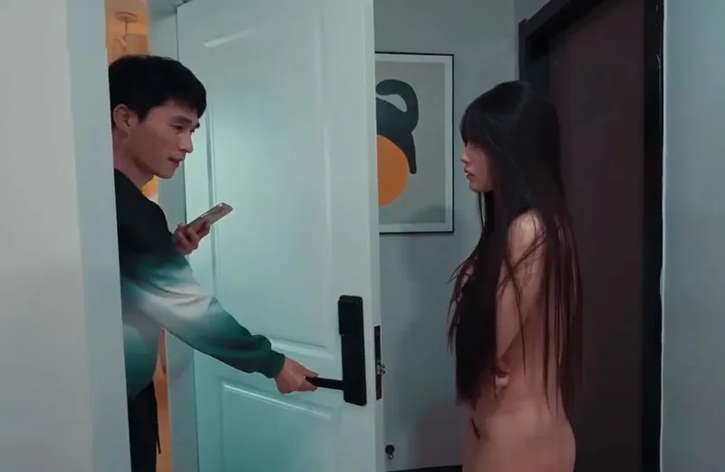 Cho em gái hàng xóm trần chuồng ở nhờ vì bị gã chồng đuổi ra khỏi nhà